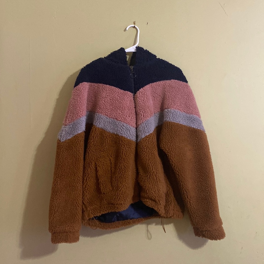 wild fable hooded faux fur bomber jacket, with side pockets, size L